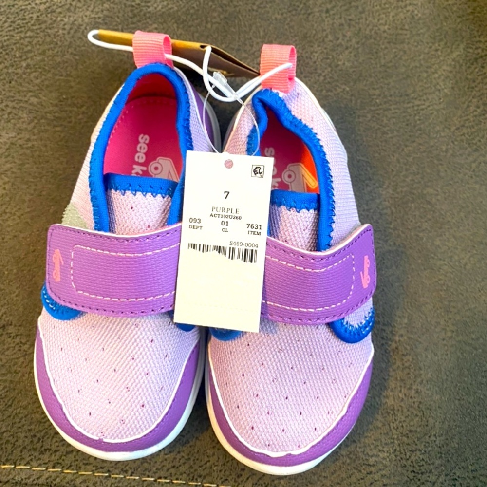 See Kai Run Sneakers - Picture 3 of 9